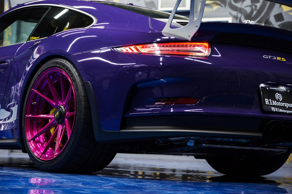 UM PORSCHE 911 GT3 RS PREPARADO PELA R1 MOTORSPORT E COM RODAS DA ADV.1 WHEELS NO SEMA SHOW 2017, foto 10
