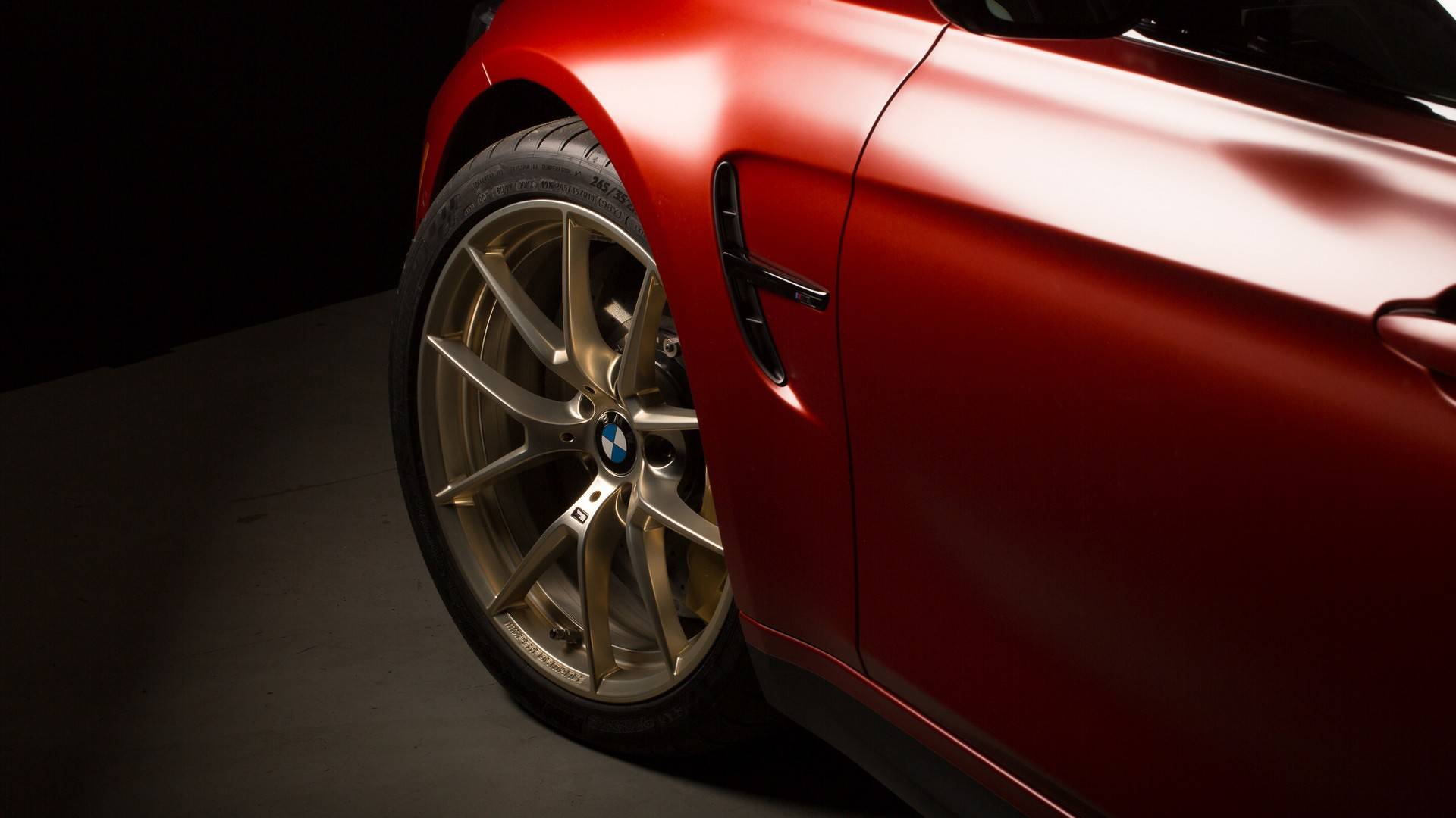 BMW M3 30 YEARS AMERICAN EDITION: UMA VITRINE DA M PERFORMANCE EM LAS VEGAS, foto 2