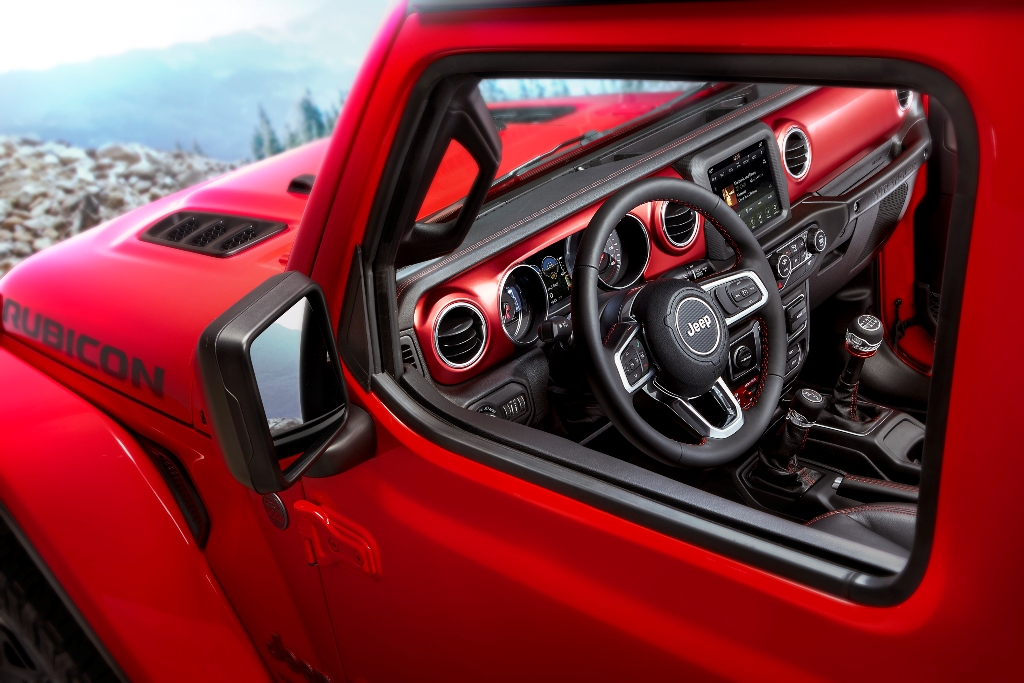 SURGEM MAIS DUAS IMAGENS DO INTERIOR DO JEEP WRANGLER 2018, foto 1