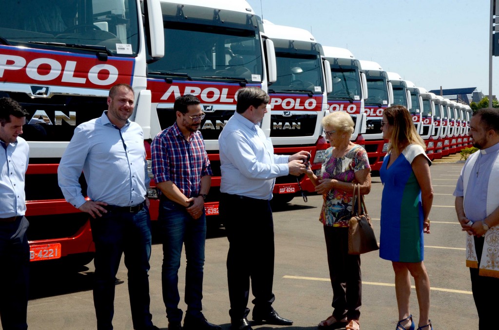 APOLO TRANSPORTES AMPLIA FROTA COM 15 EXTRAPESADOS MAN TGX 28.440 6X2, foto 1