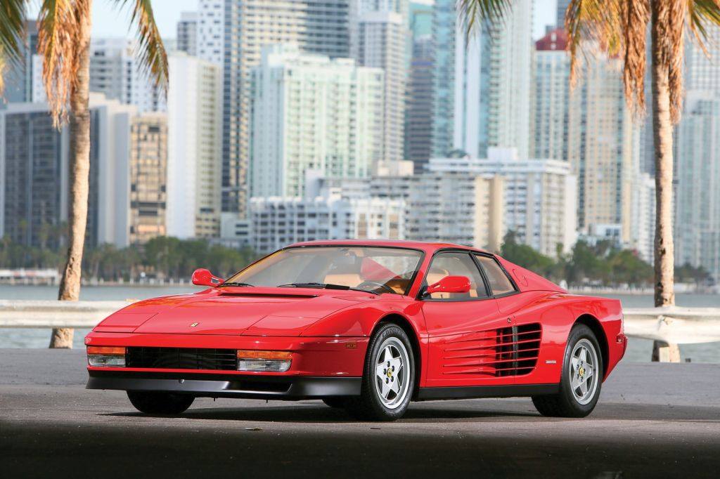 UM FERRARI TESTAROSSA COM MENOS DE 1.000 KM DE USO SERÁ LEILOADO EM NEW YORK, foto 2