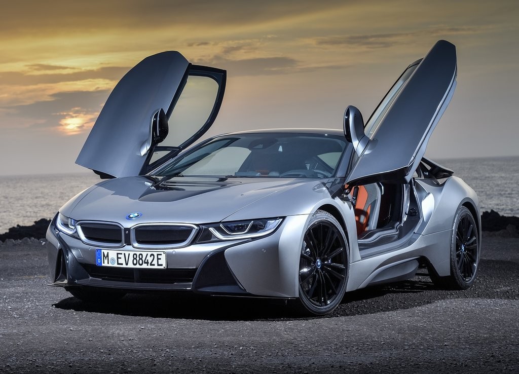 BMW i8 COUPE CHEGA MELHORADO EM LOS ANGELES, foto 1