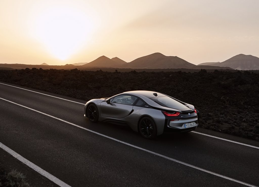 BMW i8 COUPE CHEGA MELHORADO EM LOS ANGELES, foto 11