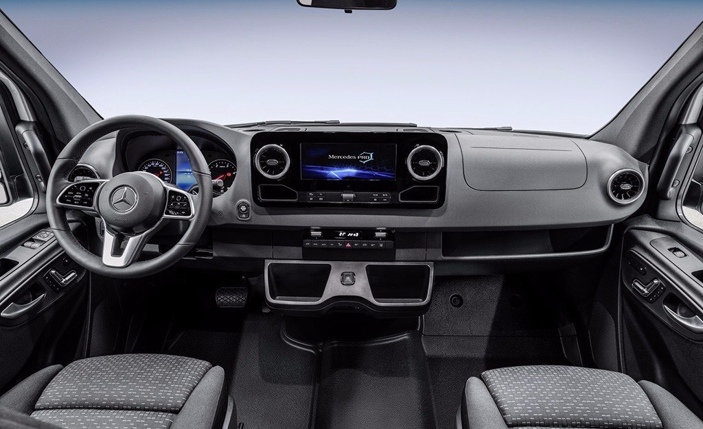 MERCEDES-BENZ REVELA O INTERIOR DA TERCEIRA GERAÇÃO DO SPRINTER, foto 1