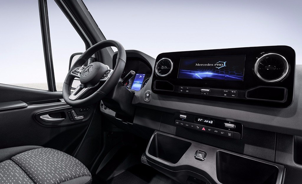 MERCEDES-BENZ REVELA O INTERIOR DA TERCEIRA GERAÇÃO DO SPRINTER, foto 3