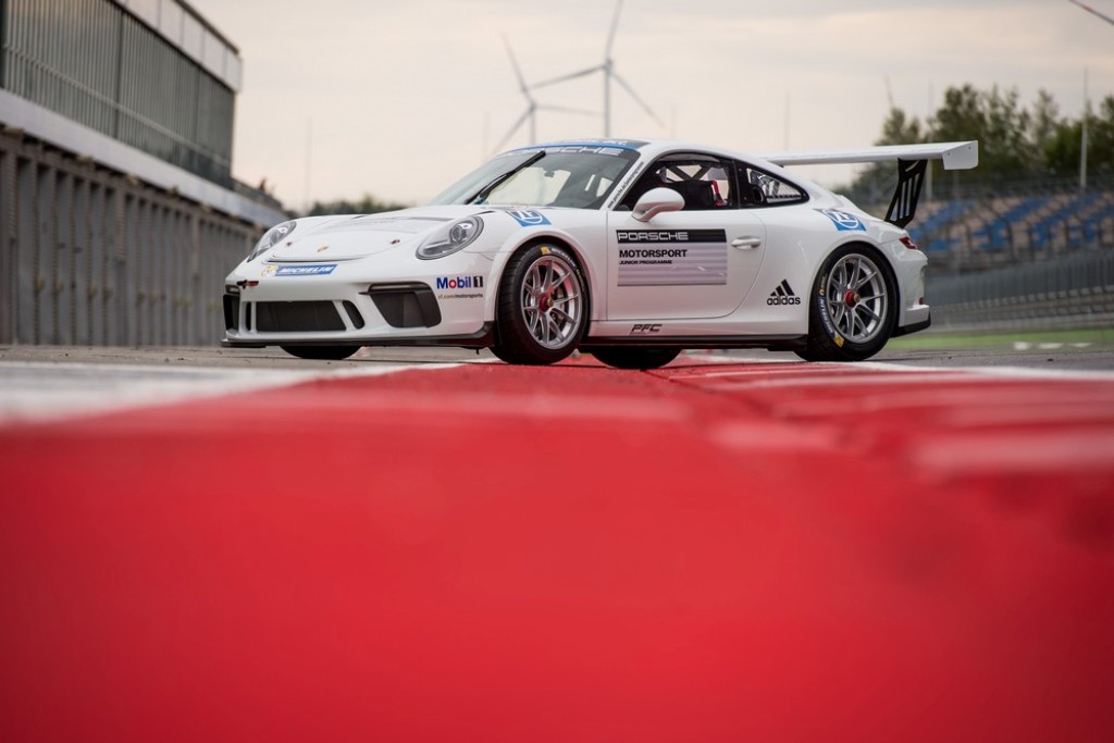 FOCO NA SPORT GT: PORSCHE PARTICIPARÁ DE LE MANS COM QUATRO CARROS DE FÁBRICA, foto 8
