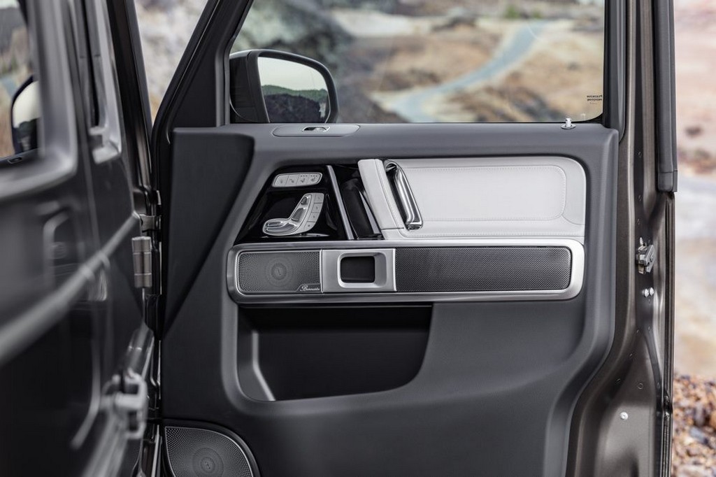 MERCEDES-BENZ REVELA IMAGENS DO INTERIOR DO NOVO G CLASS, foto 4