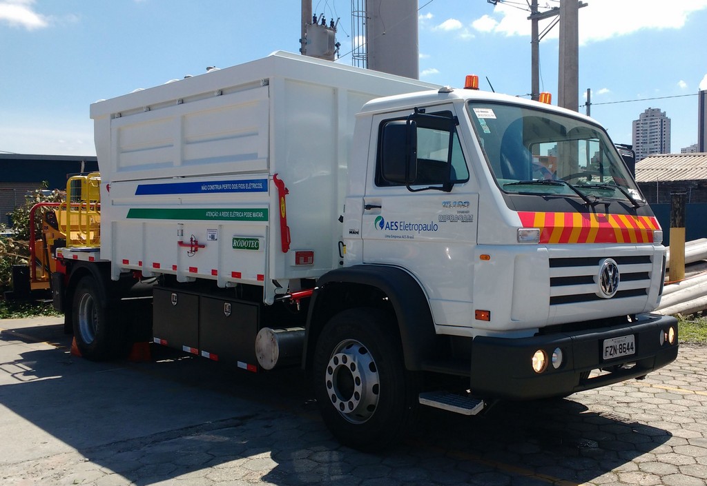 CAMINHÕES VW: A POSTOS PARA MANTER A ENERGIA ELÉTRICA ATIVA NA TEMPORADA DE CHUVAS NA CAPITAL PAULISTA, foto 1
