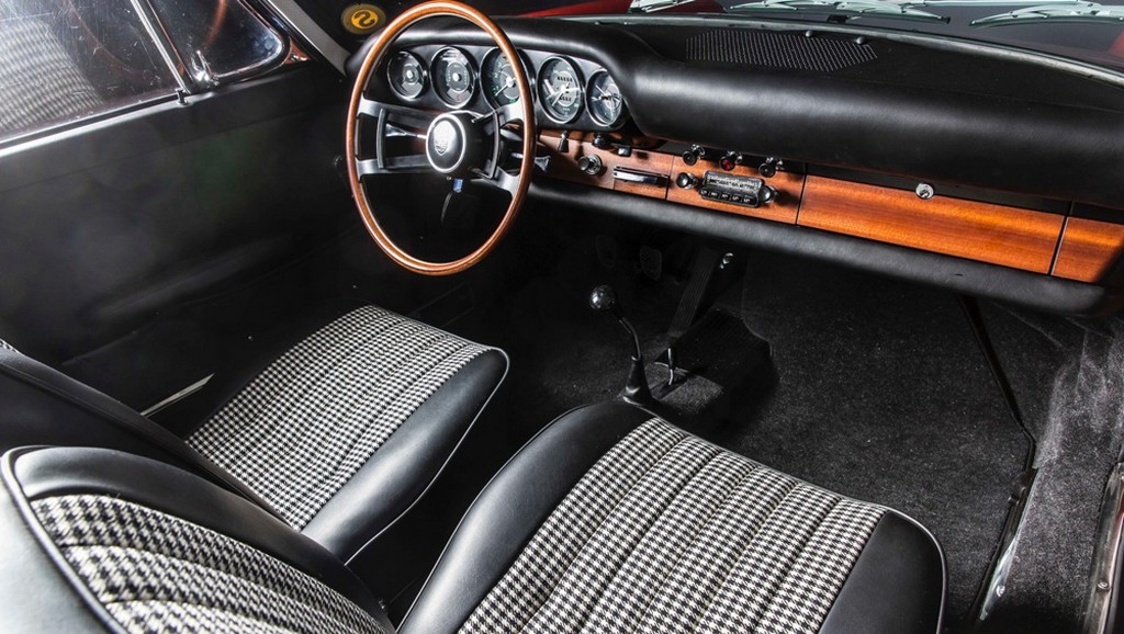 RESTAURADO O 911 MAIS ANTIGO DO MUSEU DA PORSCHE EM STUTTGART, foto 4