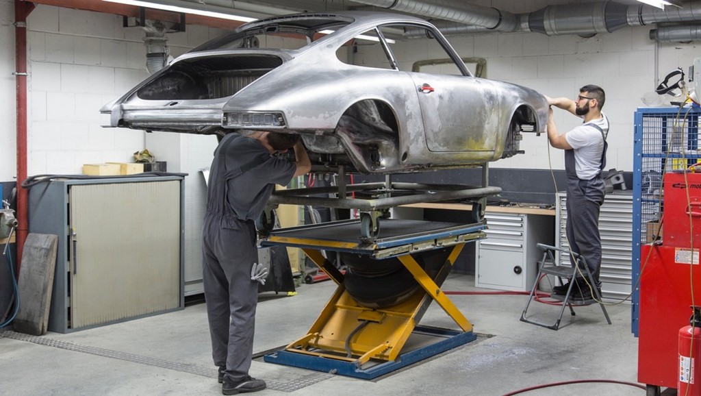 RESTAURADO O 911 MAIS ANTIGO DO MUSEU DA PORSCHE EM STUTTGART, foto 17