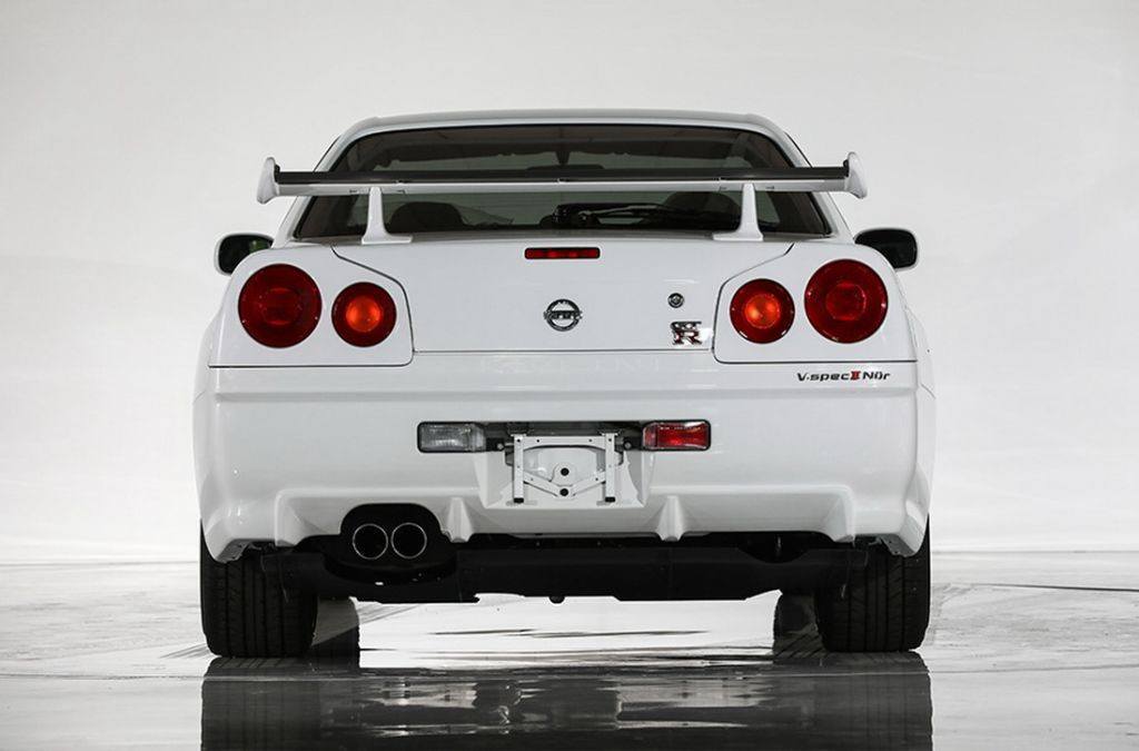 UM NISSAN SKYLINE GT-R V-SPEC II NÜR DE 2002 ZERO KM APARECE NO JAPÃO, foto 5