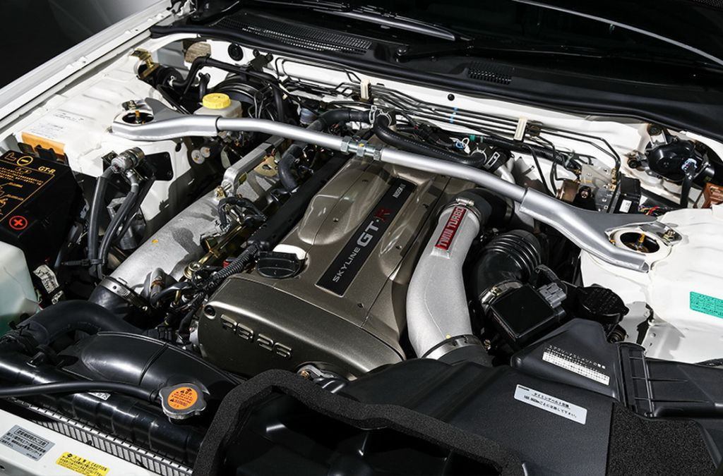 UM NISSAN SKYLINE GT-R V-SPEC II NÜR DE 2002 ZERO KM APARECE NO JAPÃO, foto 10