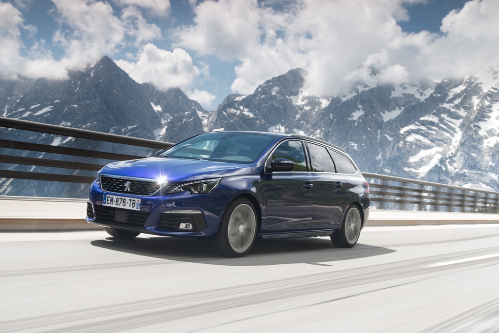 NOVAS VERSÕES DO PEUGEOT 308 COM TRANSMISSÃO AUTOMÁTICA DE 8 VELOCIDADES JÁ ESTÃO À VENDA NA EUROPA, foto 1