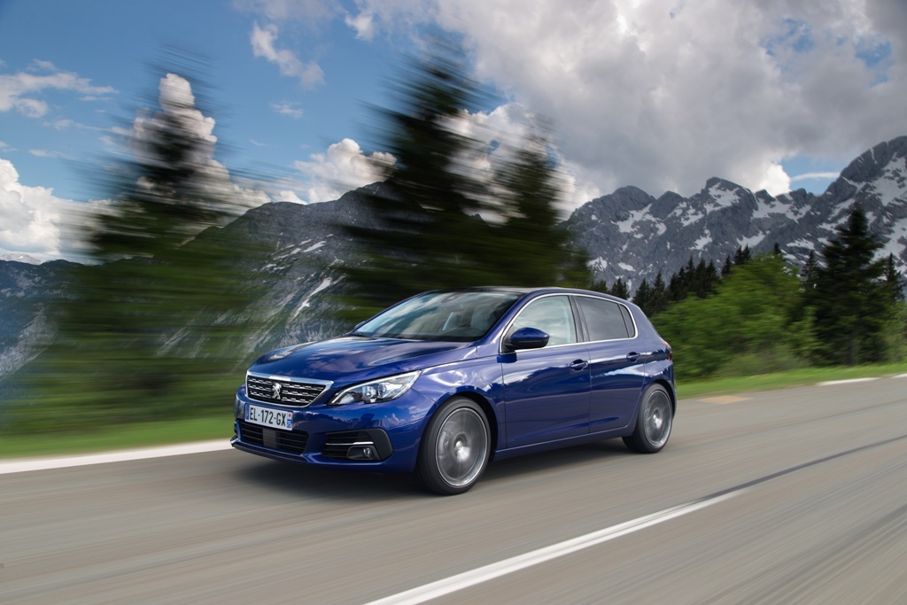 NOVAS VERSÕES DO PEUGEOT 308 COM TRANSMISSÃO AUTOMÁTICA DE 8 VELOCIDADES JÁ ESTÃO À VENDA NA EUROPA, foto 2