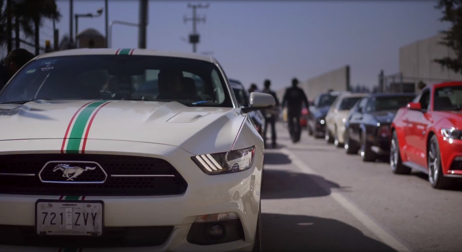 FORD MUSTANG REGISTRA NOVO RECORDE NO GUINNESS BOOK COM COMBOIO DE 960 CARROS NO MÉXICO, foto 3