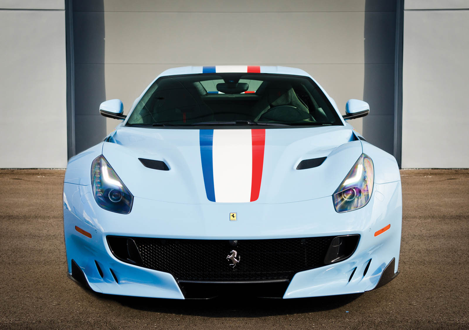 UM FERRARI F12tdf ‘TOUR DE FRANCE’ ÚNICO SERÁ LEILOADO NOS ESTADOS UNIDOS EM JANEIRO, foto 5