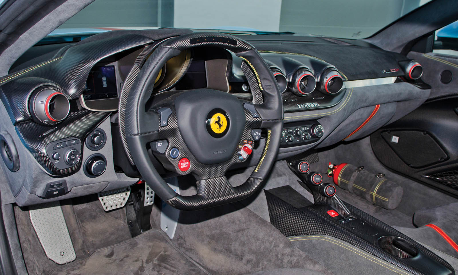 UM FERRARI F12tdf ‘TOUR DE FRANCE’ ÚNICO SERÁ LEILOADO NOS ESTADOS UNIDOS EM JANEIRO, foto 18