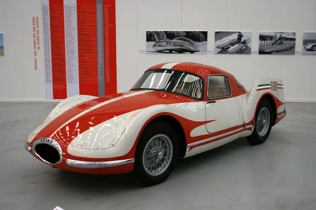 O FIAT TURBINA DE 1954 ERA PROPULSIONADO A GÁS, PRODUZIA 300 CV E ALCANÇAVA OS 250 KM/H, foto 4