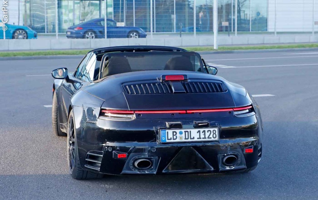 NOVO PORSCHE 911 SEGUE EM TESTES DE DESENVOLVIMENTO, foto 10
