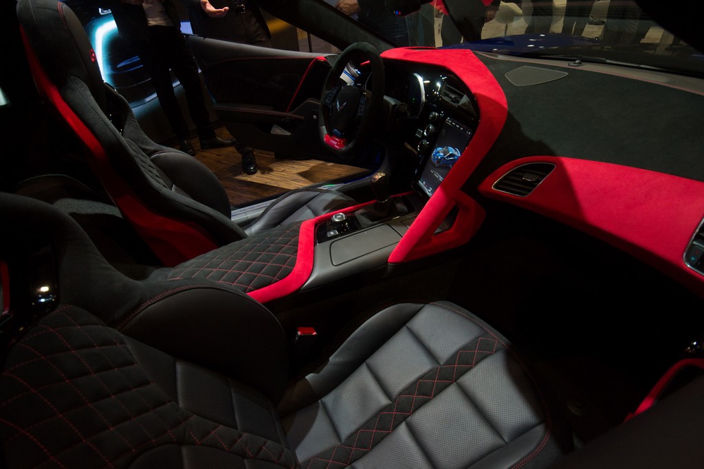 VERSÃO DE PRODUÇÃO DO CHEVROLET CORVETTE GENOVATION GXE FOI REVELADA EM LAS VEGAS, foto 14