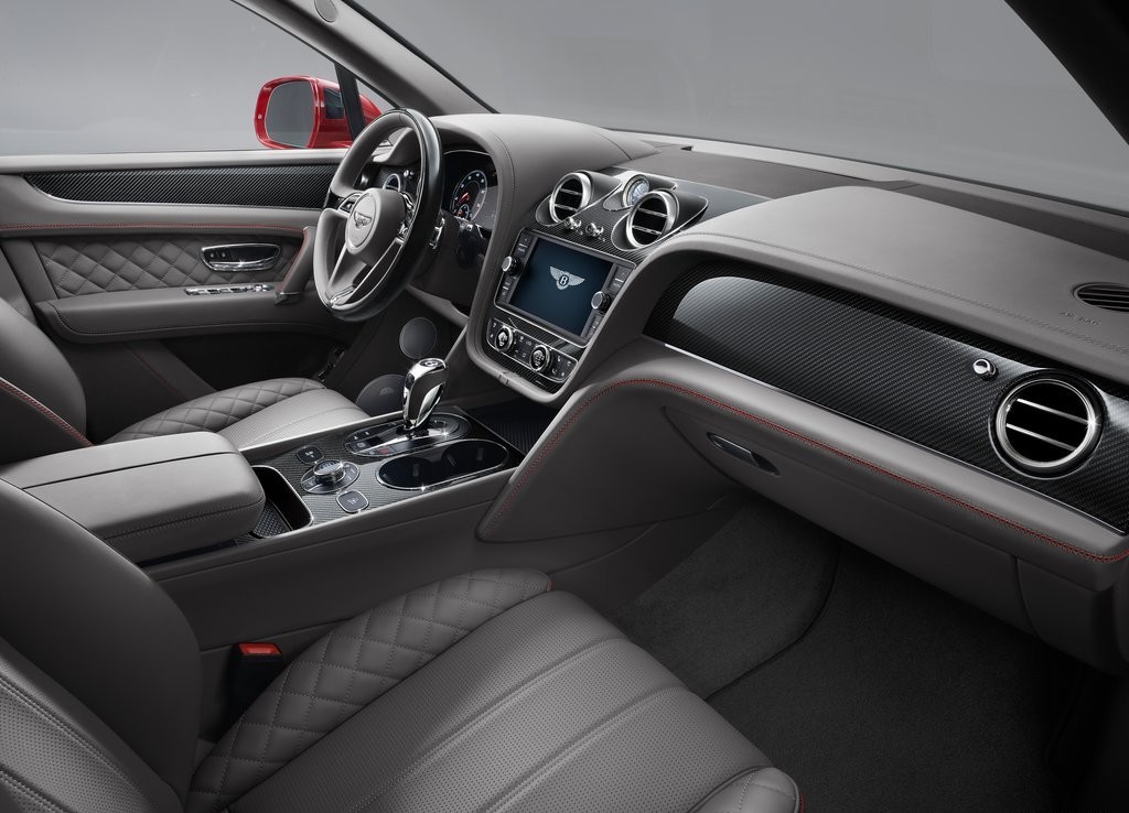 BENTLEY AMPLIA A LINHA DO BENTAYGA COM UMA VERSÃO V8 BITURBO, foto 7