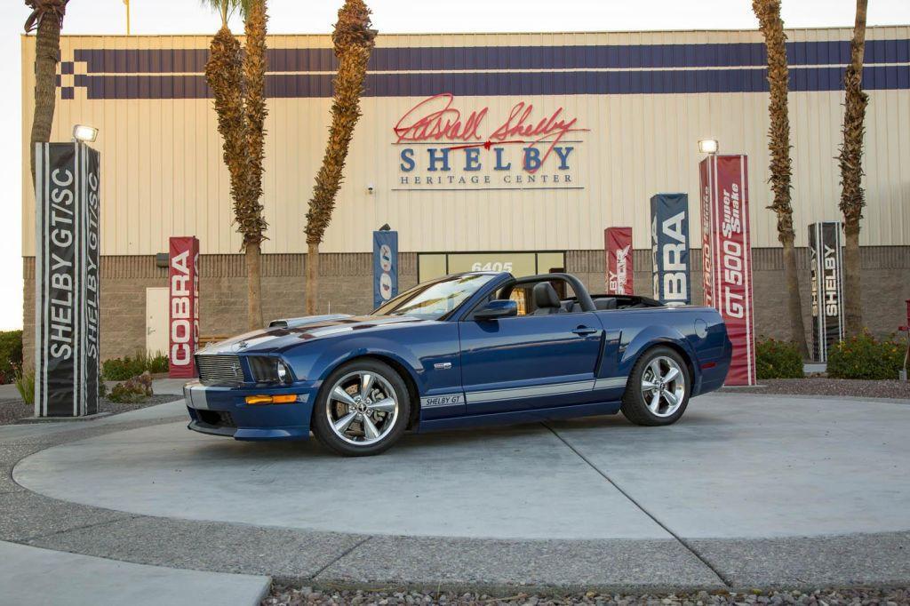 UM RARO FORD MUSTANG SHELBY GT CONVERTIBLE USADO POR CARROLL SHELBY SERÁ LEILOADO, foto 2