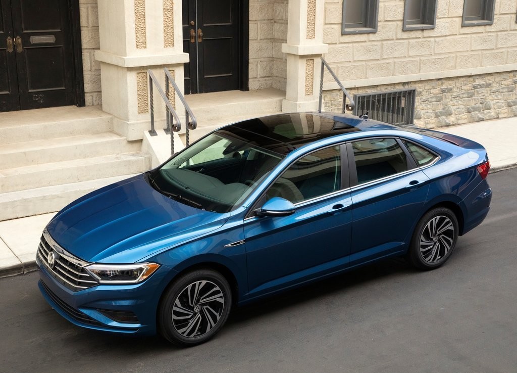 VOLKSWAGEN JETTA CHEGA RENOVADO A DETROIT, foto 1