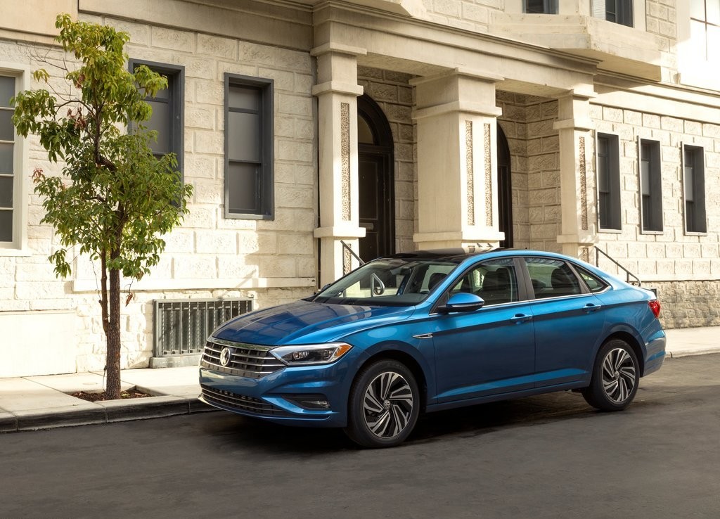 VOLKSWAGEN JETTA CHEGA RENOVADO A DETROIT, foto 2
