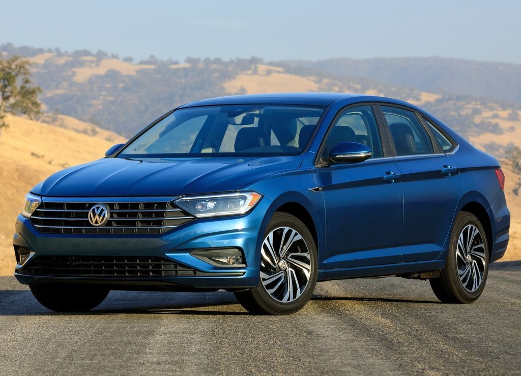 VOLKSWAGEN JETTA CHEGA RENOVADO A DETROIT, foto 3