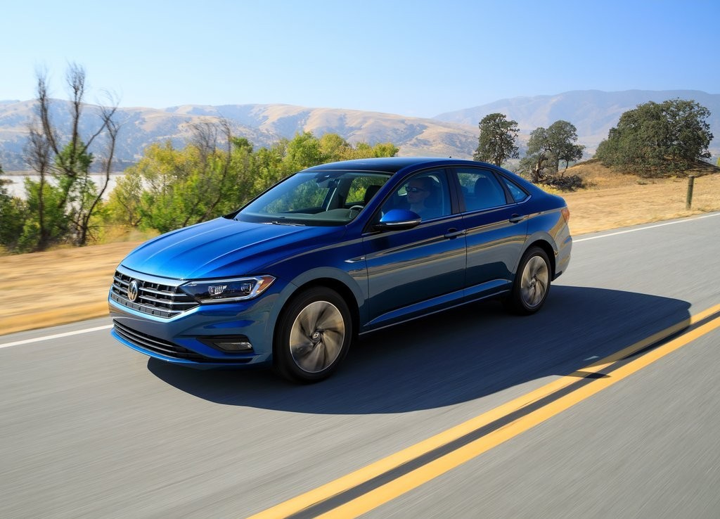 VOLKSWAGEN JETTA CHEGA RENOVADO A DETROIT, foto 8