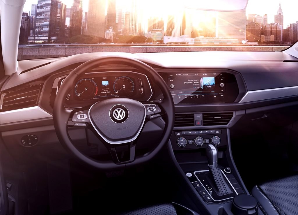 VOLKSWAGEN JETTA CHEGA RENOVADO A DETROIT, foto 17