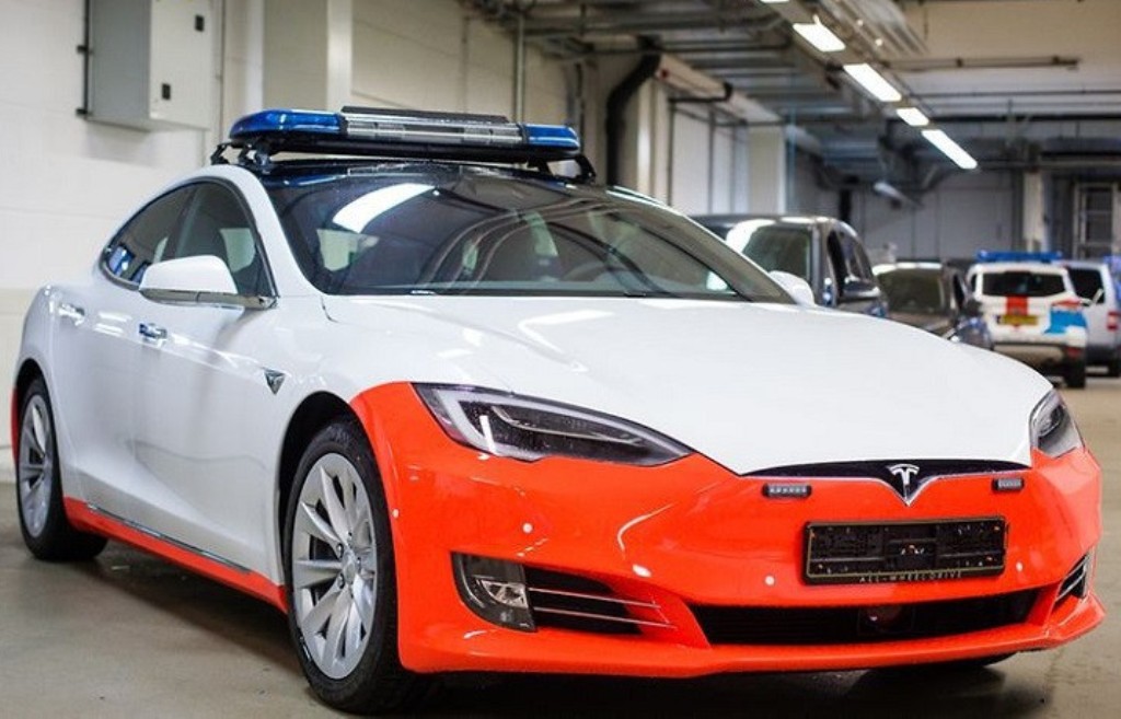 GRÃO DUCADO DE LUXEMBURGO TERÁ O TESLA S EM SEU CORPO POLICIAL, foto 1