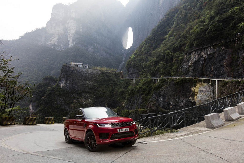 RANGE ROVER SPORT PHEV ALCANÇA A ‘PORTA DO CÉU’ NAS MONTANHAS CHINESAS DE TIANMEN, foto 4