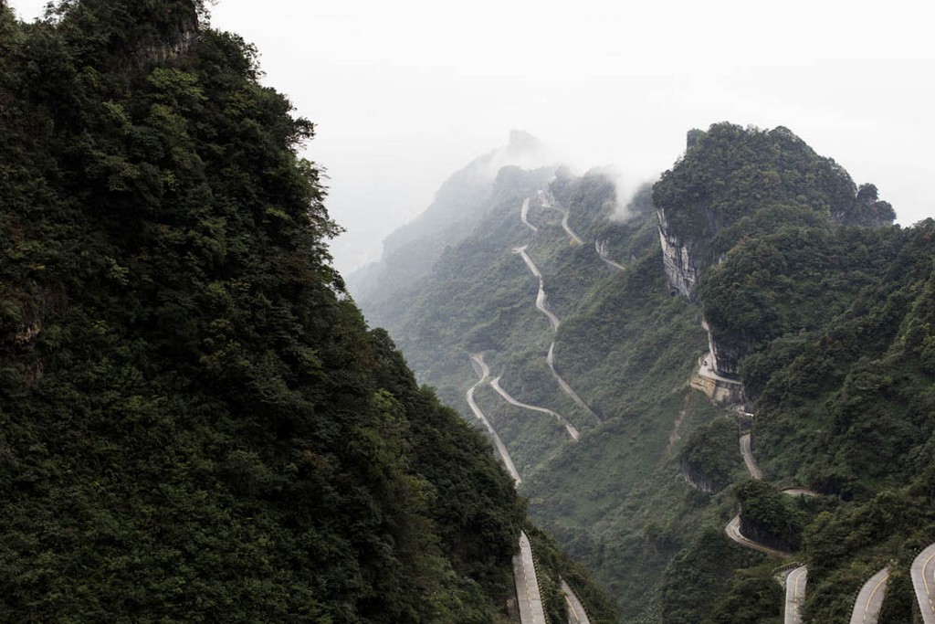 RANGE ROVER SPORT PHEV ALCANÇA A ‘PORTA DO CÉU’ NAS MONTANHAS CHINESAS DE TIANMEN, foto 16