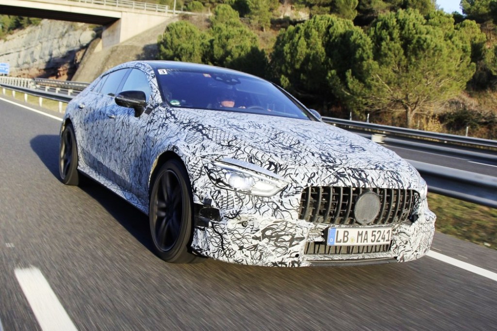 MERCEDES-BENZ REVELA PARTE DO DESENVOLVIMENTO DO AMG GT DE 4 PORTAS, foto 1