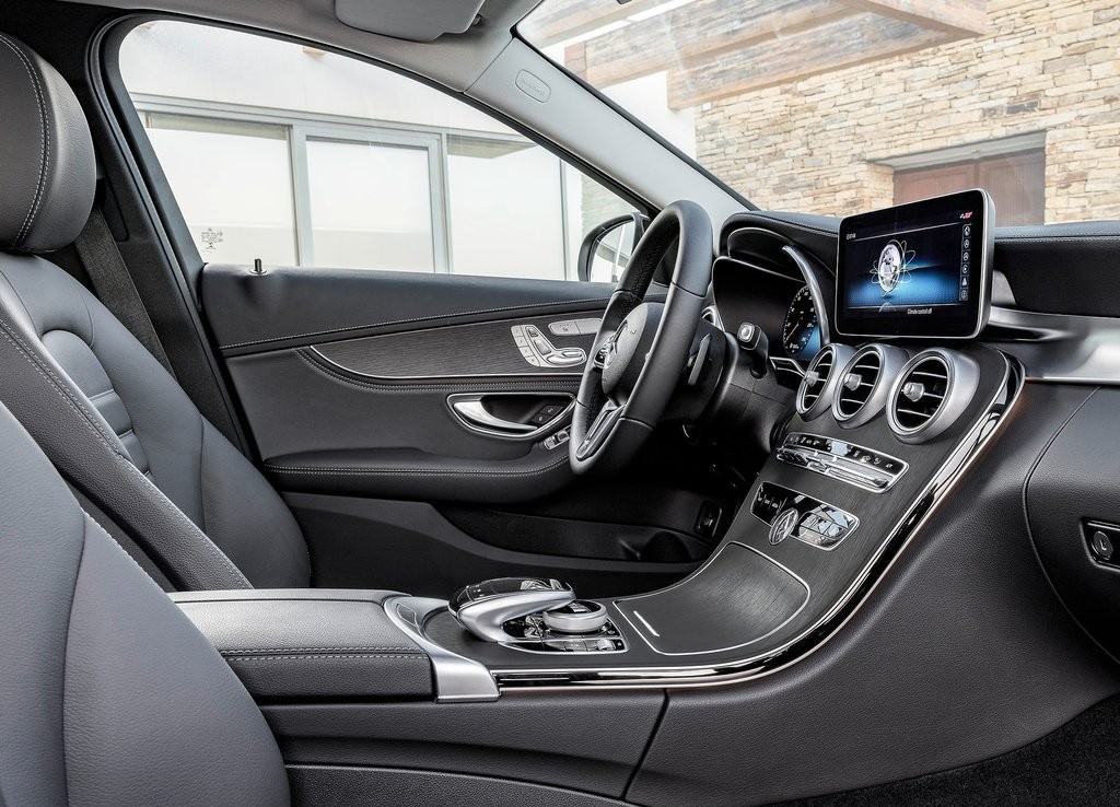 MERCEDES-BENZ C CLASS 2019 ESTREARÁ EM GENEBRA COM LEVES MUDANÇAS, foto 23