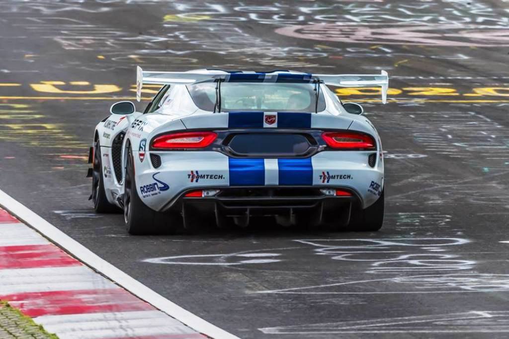 TENTATIVA DE RECORDE DO DODGE VIPER ACR EM NÜRBURGRING COMPILADO EM UM DOCUMENTÁRIO, foto 3