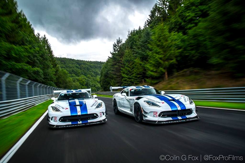 TENTATIVA DE RECORDE DO DODGE VIPER ACR EM NÜRBURGRING COMPILADO EM UM DOCUMENTÁRIO, foto 4