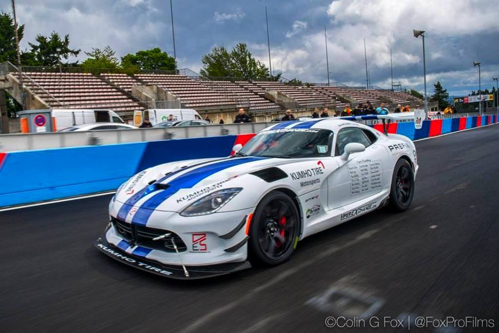 TENTATIVA DE RECORDE DO DODGE VIPER ACR EM NÜRBURGRING COMPILADO EM UM DOCUMENTÁRIO, foto 6