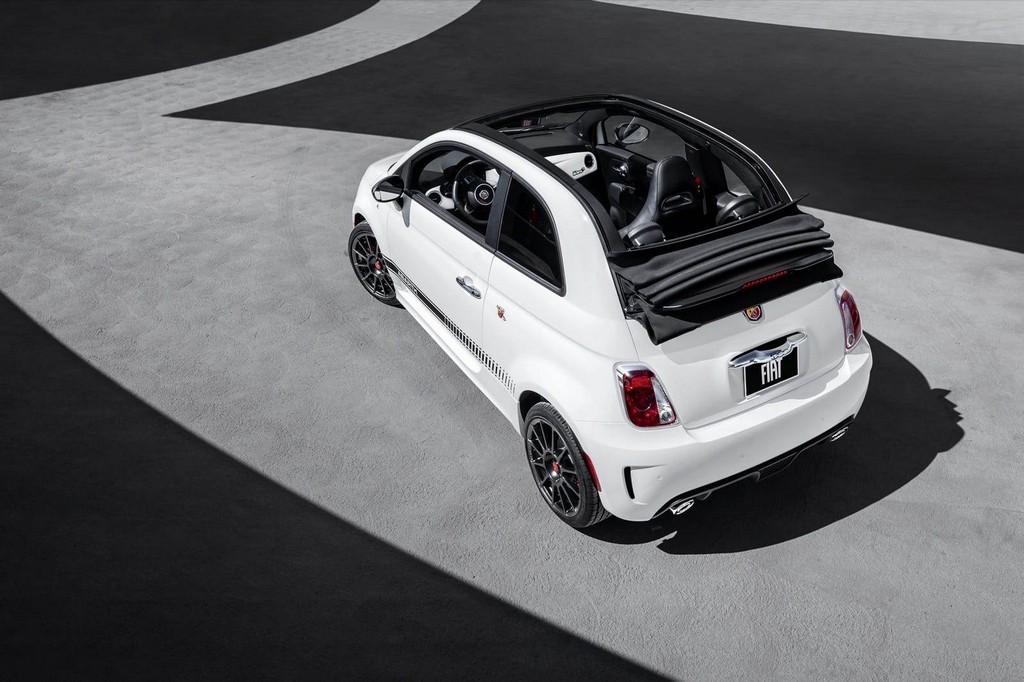 FIAT 500 ATUALIZADO NOS ESTADOS UNIDOS E AGORA CONTA COM O MOTOR TURBO COM 135 CV DE SÉRIE, foto 21