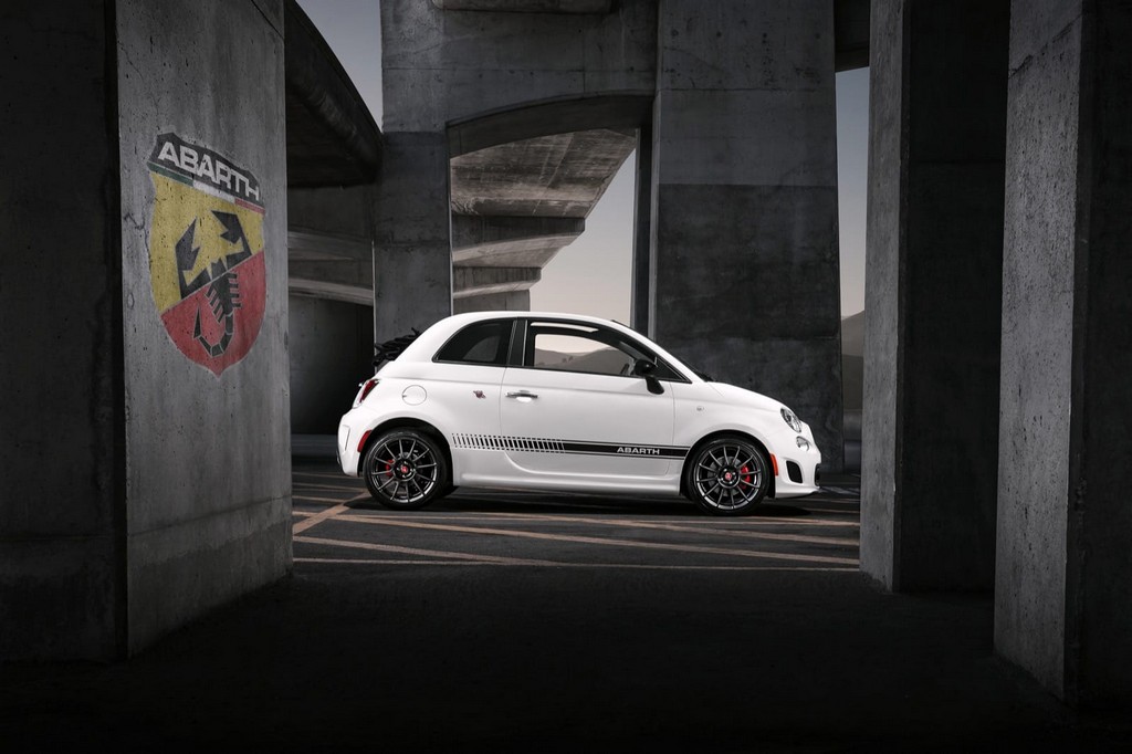 FIAT 500 ATUALIZADO NOS ESTADOS UNIDOS E AGORA CONTA COM O MOTOR TURBO COM 135 CV DE SÉRIE, foto 22