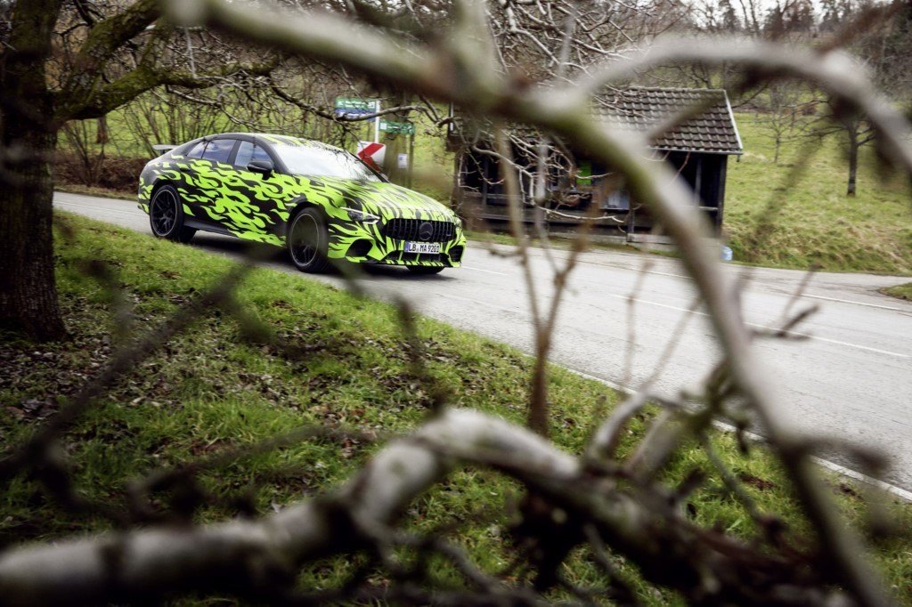 MERCEDES-BENZ AVANÇA O NOVO AMG GT COUPE DE QUATRO PORTAS A POUCAS SEMANAS DE SUA ESTREIA EM GENEBRA, foto 3