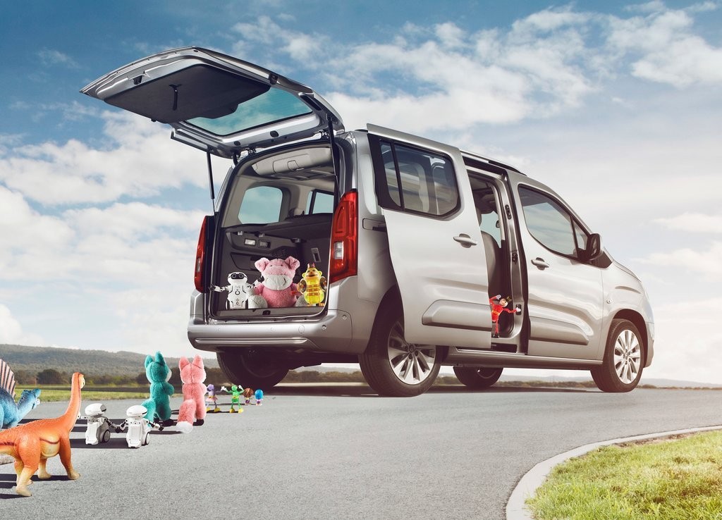 APRESENTADA A QUINTA GERAÇÃO DO OPEL COMBO, foto 8