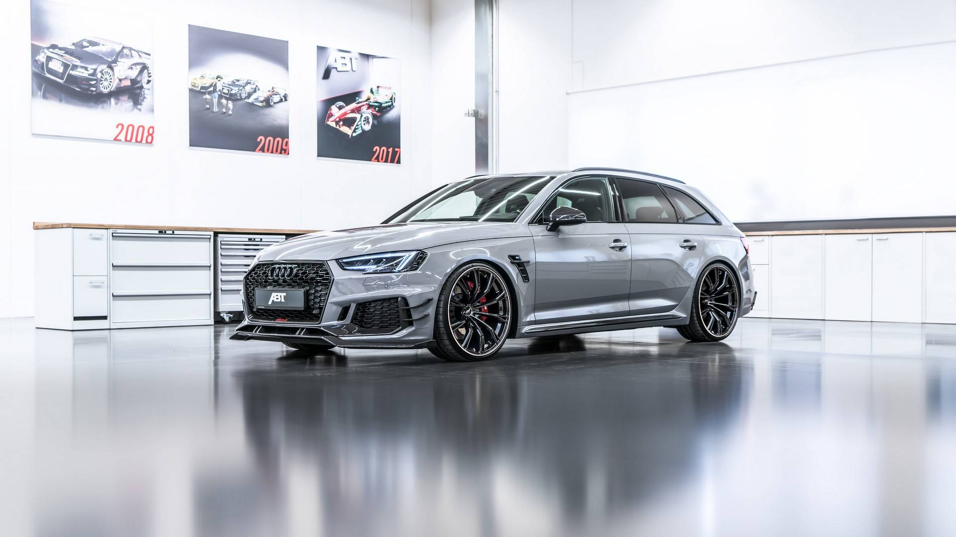 AUDI RS4-R AVANT BY ABT SPORTSLINE CHEGA A GENEBRA COM 530 CV, foto 2