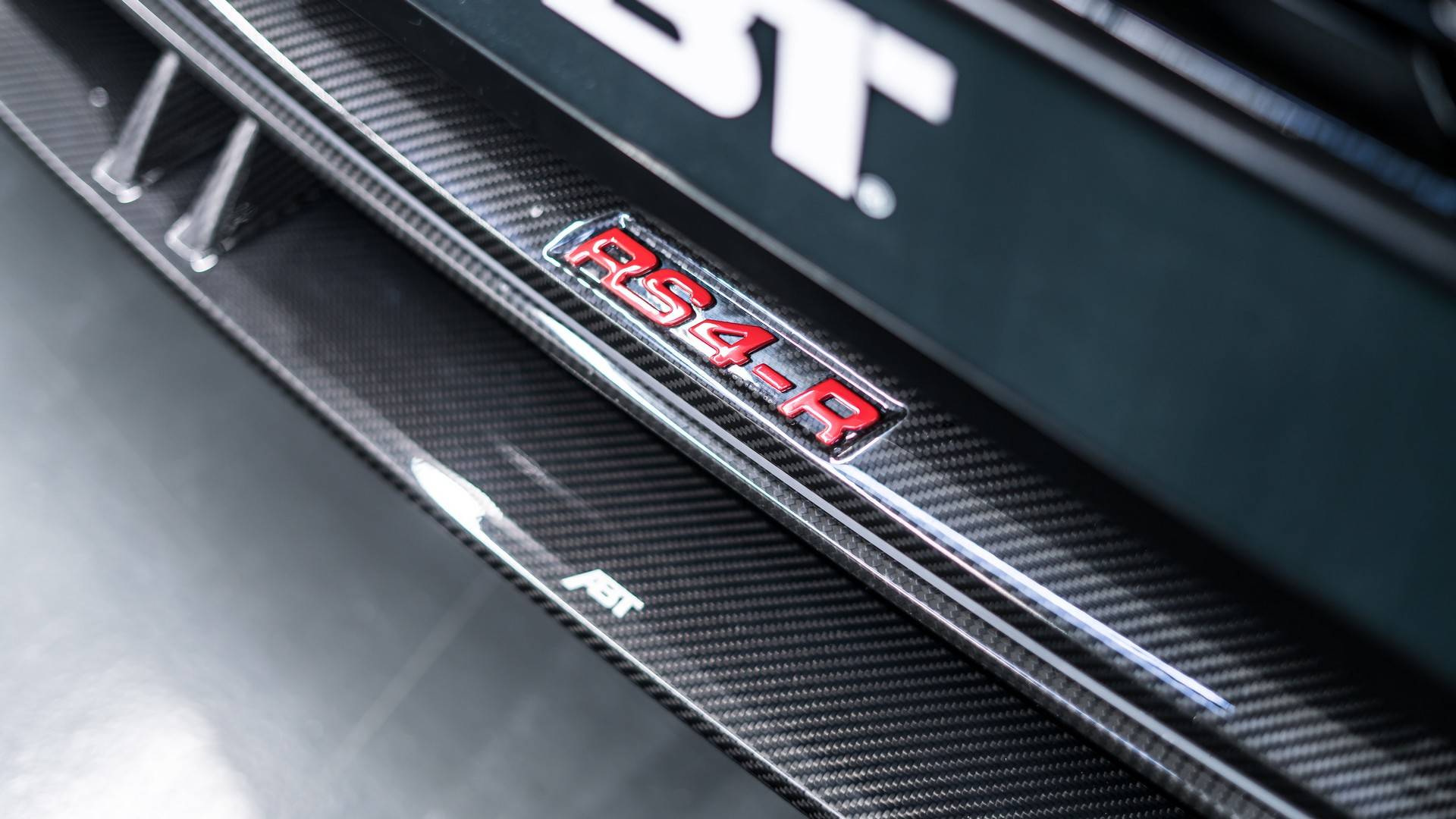 AUDI RS4-R AVANT BY ABT SPORTSLINE CHEGA A GENEBRA COM 530 CV, foto 9