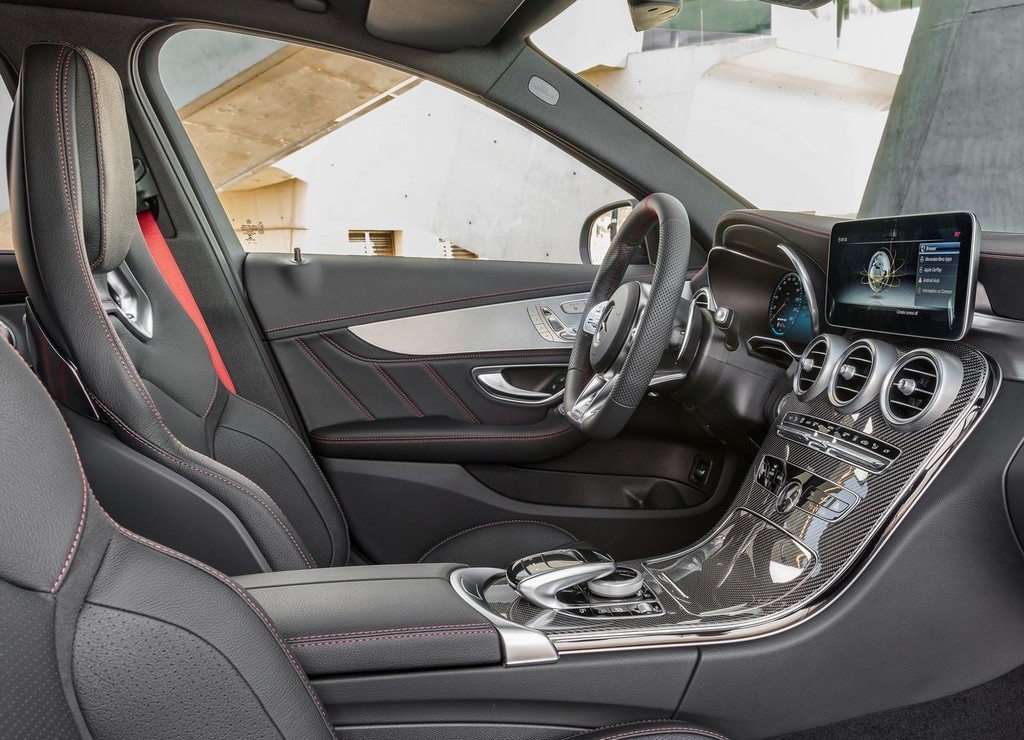 NOVO MERCEDES-AMG C 43 4MATIC CHEGA COM MAIS POTÊNCIA E EQUIPAMENTO TECNOLÓGICO, foto 24