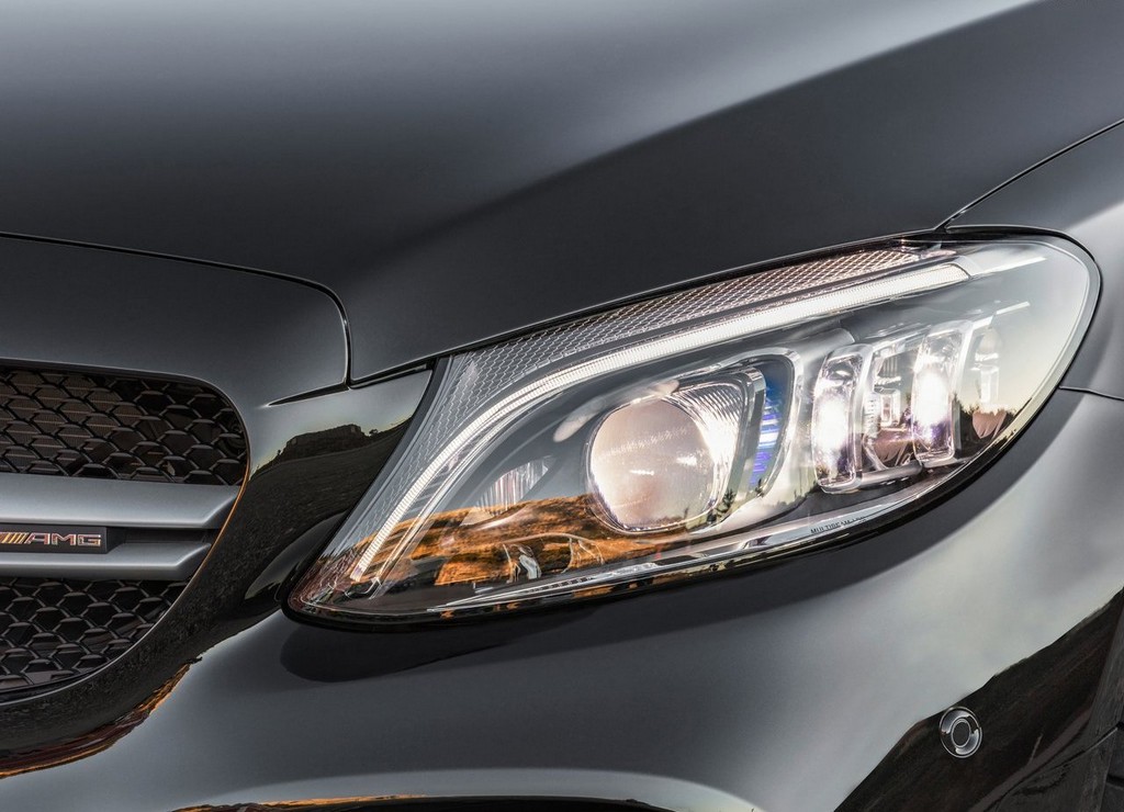 NOVO MERCEDES-AMG C 43 4MATIC CHEGA COM MAIS POTÊNCIA E EQUIPAMENTO TECNOLÓGICO, foto 25