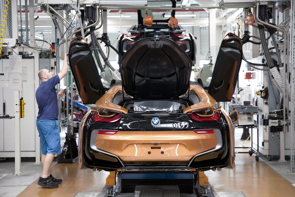 PRODUÇÃO DO BMW i8 ROADSTER TEM INÍCIO NA PLANTA DA MARCA EM LEIPZIG, foto 2