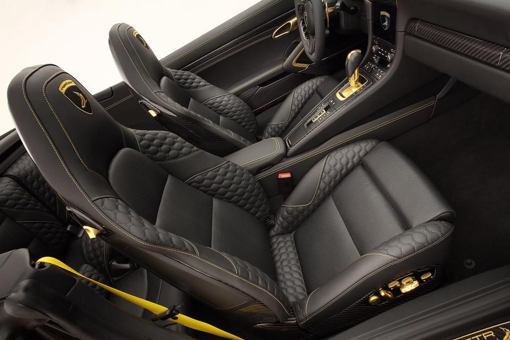 PORSCHE 911 STINGER GTR CARBON EDITION: LUXO E ESPORTIVIDADE LEVADOS AO EXTREMO, foto 18