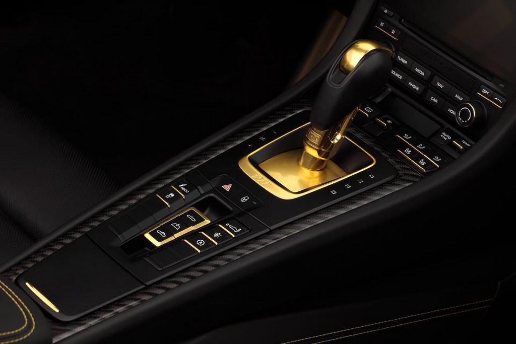 PORSCHE 911 STINGER GTR CARBON EDITION: LUXO E ESPORTIVIDADE LEVADOS AO EXTREMO, foto 22